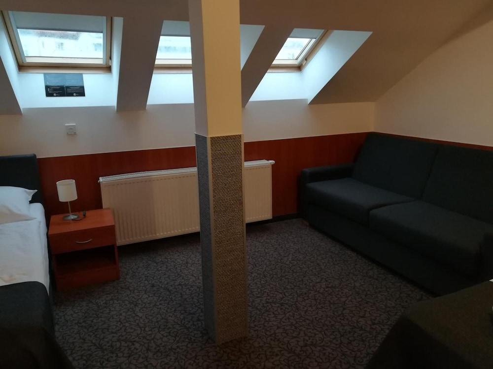 Zlata Vaha Hotell 3*