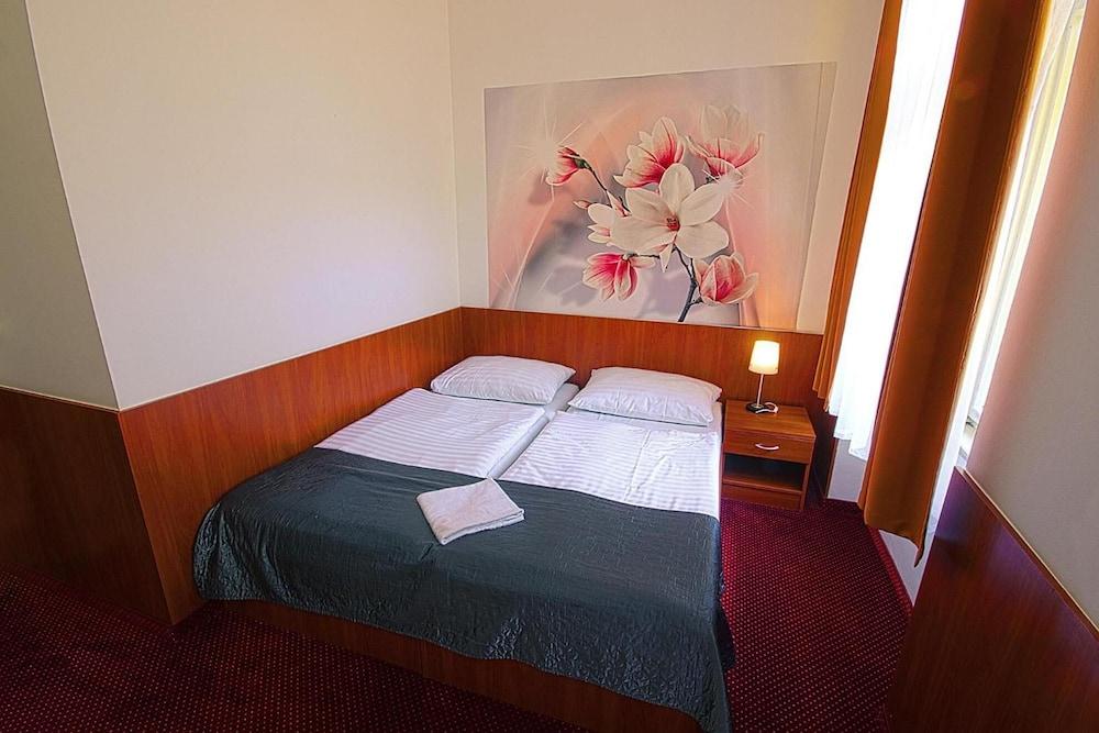 Zlata Vaha Hotell 3*