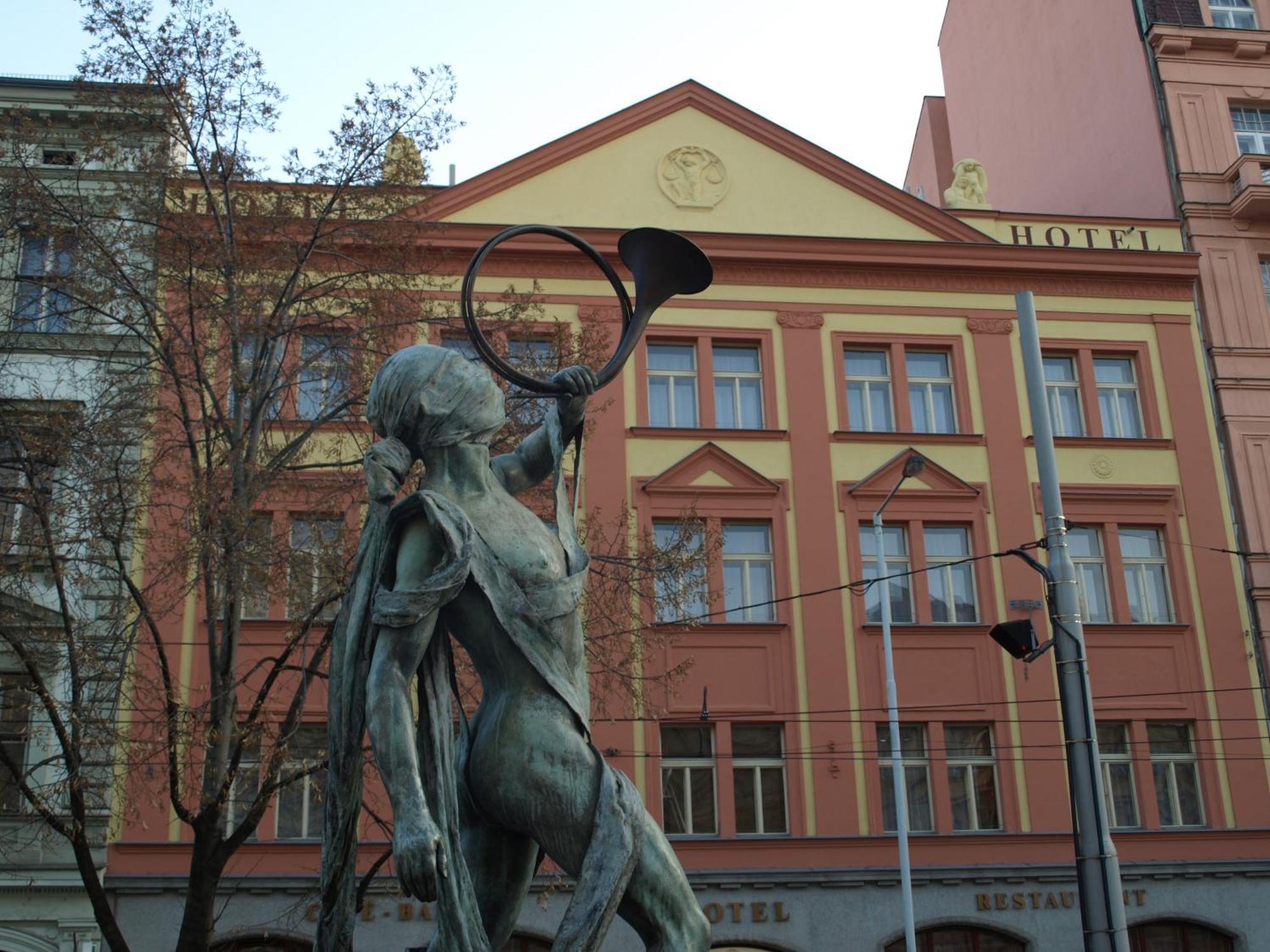 Zlata Vaha Prag